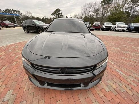 Used 2022 Dodge Charger SXT image 2