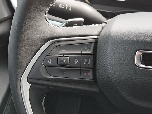 New 2025 Jeep Grand Cherokee Laredo image 17