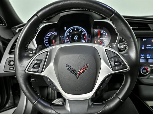 Used 2016 Chevrolet Corvette Stingray Coupe RWD image 21
