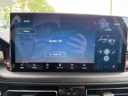 Used 2022 Lincoln Nautilus Reserve AWD/4WD image 25