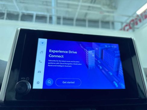 Used 2024 Toyota RAV4 XLE w/ Convenience Package image 25