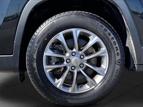Used 2020 Jeep Cherokee Latitude Plus AWD/4WD image 10