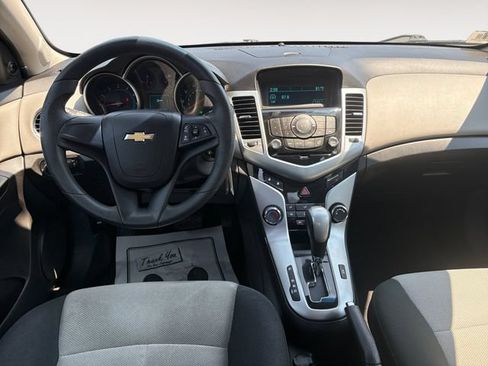 Used 2011 Chevrolet Cruze LS w/ Connectivity Package FWD image 10