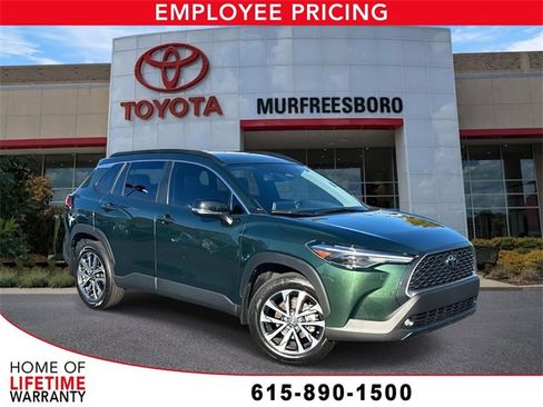 Used 2025 Toyota Corolla Cross XLE image 1
