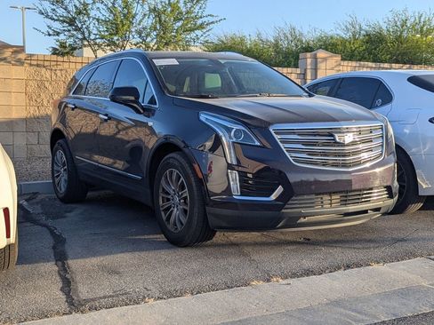 Used 2018 Cadillac XT5 Luxury AWD/4WD image 3