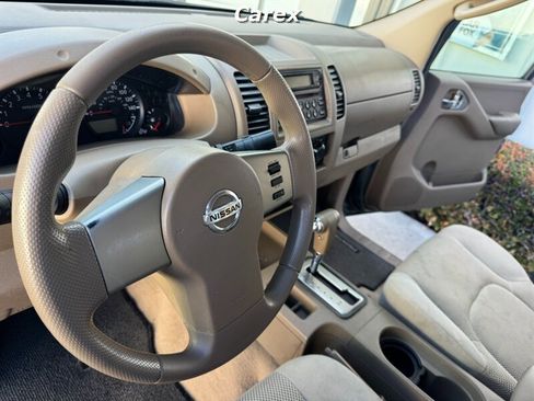 Used 2007 Nissan Frontier SE w/ SE Value Truck Pkg RWD image 19