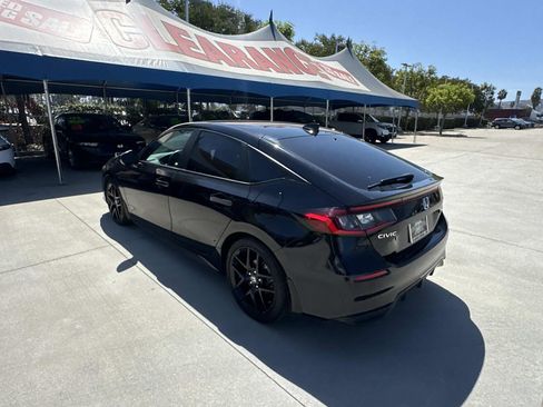 Used 2023 Honda Civic Sport image 27