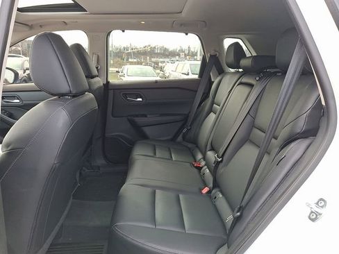 Used 2023 Nissan Rogue SL w/ SL Premium Package image 24