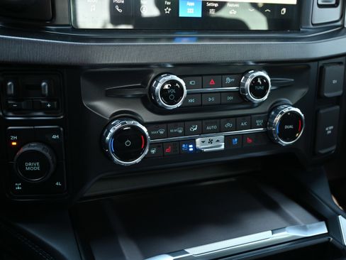 Used 2026 Ford F250 Platinum AWD/4WD image 27