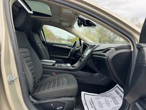 Used 2019 Ford Fusion SE AWD/4WD image 18