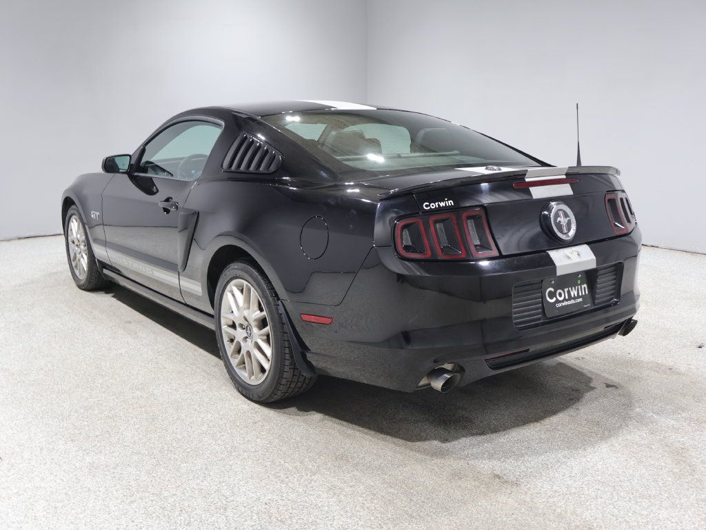Used 2013 Ford Mustang Premium RWD image 6