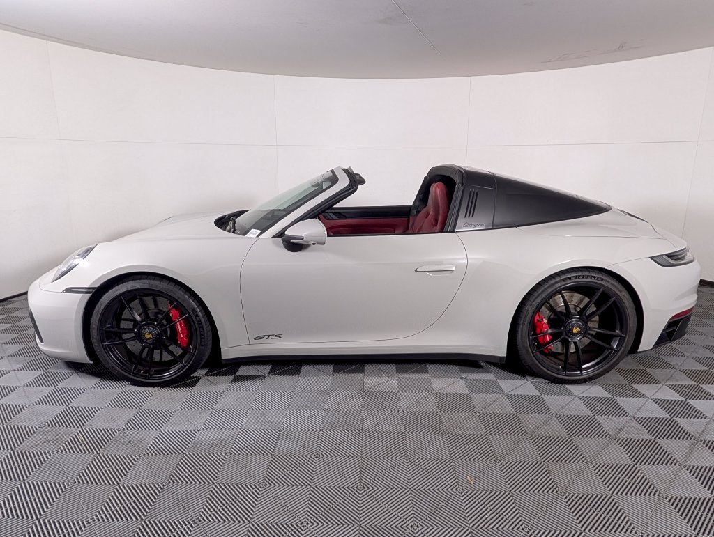 Certified 2022 Porsche 911 Targa 4 GTS AWD/4WD image 2