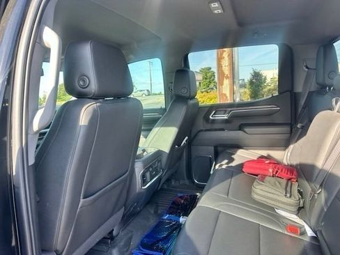 Used 2024 GMC Sierra 1500 SLT w/ SLT Premium Plus Package AWD/4WD image 30