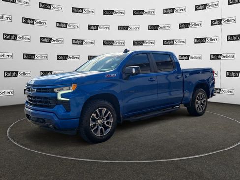 Used 2022 Chevrolet Silverado 1500 RST w/ Convenience Package II image 2