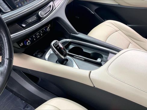 Used 2020 Buick Enclave Essence w/ Sound and Sites Package FWD image 15