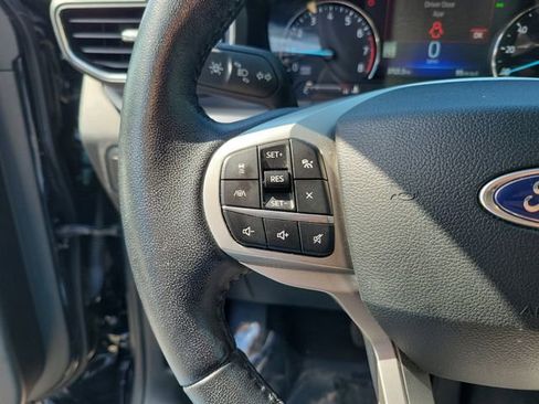Used 2022 Ford Explorer XLT w/ Equipment Group 202A AWD/4WD image 14