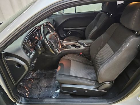 Used 2020 Dodge Challenger SXT w/ Driver Convenience Group image 20