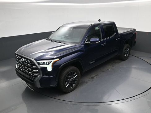 Used 2024 Toyota Tundra Platinum AWD/4WD image 32