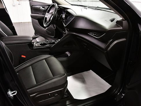 Used 2023 Buick Envision Essence image 25