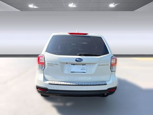 Used 2018 Subaru Forester 2.5i AWD/4WD image 10