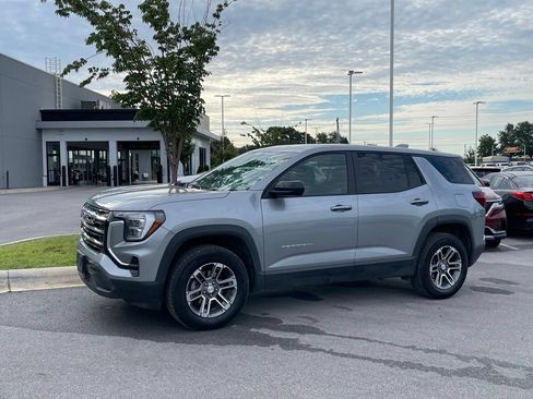 Used 2025 GMC Terrain Elevation AWD/4WD image 4