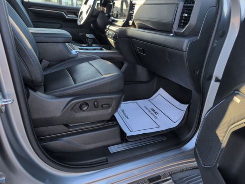 Used 2023 GMC Sierra 1500 SLT w/ SLT Premium Plus Package image 9