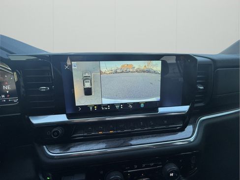 Certified 2022 Chevrolet Silverado 1500 LTZ w/ Z71 Off-Road Package image 19