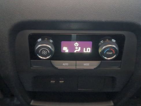 Certified 2025 Chevrolet Traverse Z71 AWD/4WD image 21