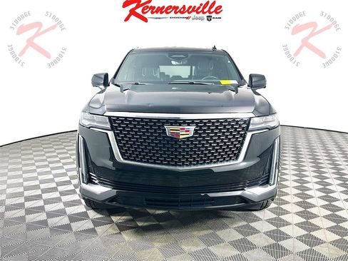 Used 2021 Cadillac Escalade ESV Premium Luxury w/ LPO, Illumination Package image 2