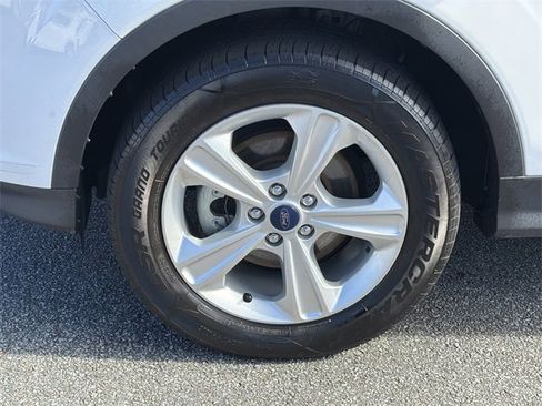 Used 2015 Ford Escape SE image 11