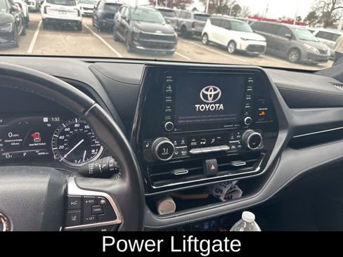 Used 2022 Toyota Highlander XSE image 7