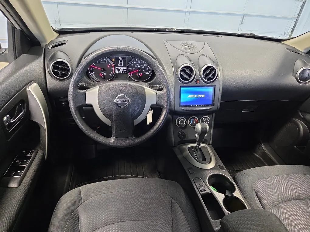 Used 2015 Nissan Rogue S FWD image 13