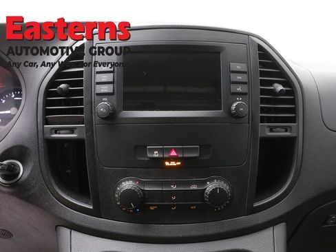 Used 2022 Mercedes-Benz Metris image 12