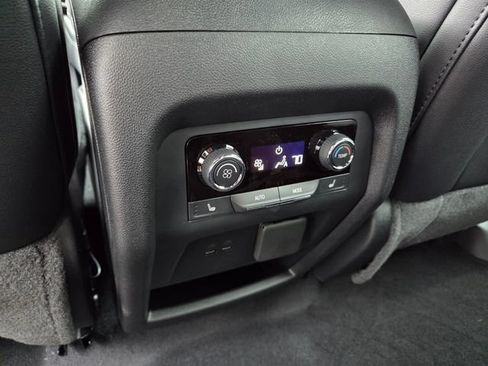 New 2026 Chevrolet Traverse High Country FWD image 21
