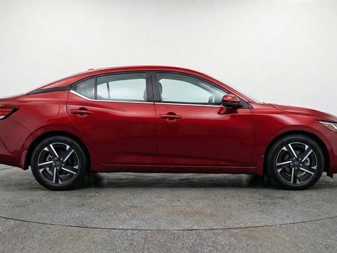 Used 2025 Nissan Sentra SV FWD image 11
