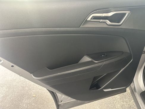 Used 2023 Kia Sportage LX image 34