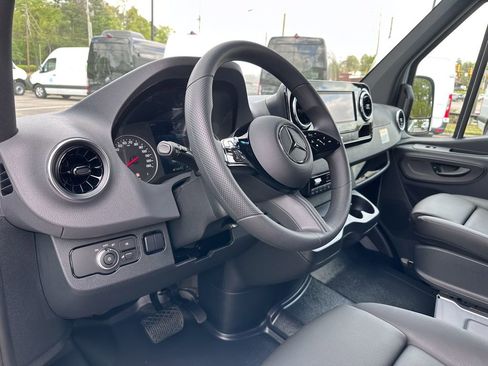 New 2025 Mercedes-Benz Sprinter 2500 image 15