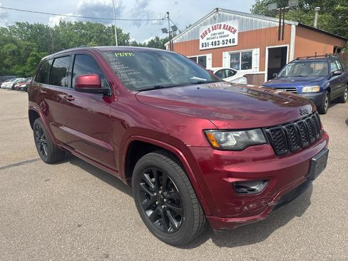 Used 2021 Jeep Grand Cherokee Laredo X AWD/4WD image 3