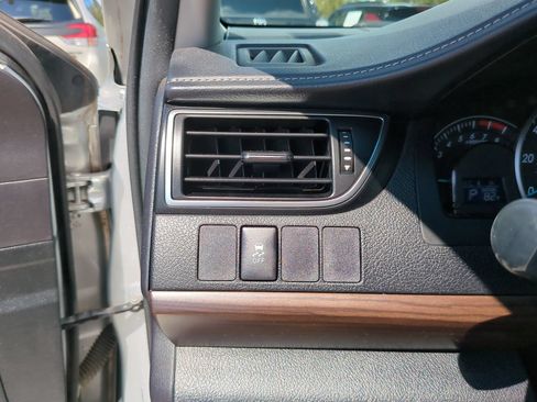 Used 2015 Toyota Camry LE FWD image 14