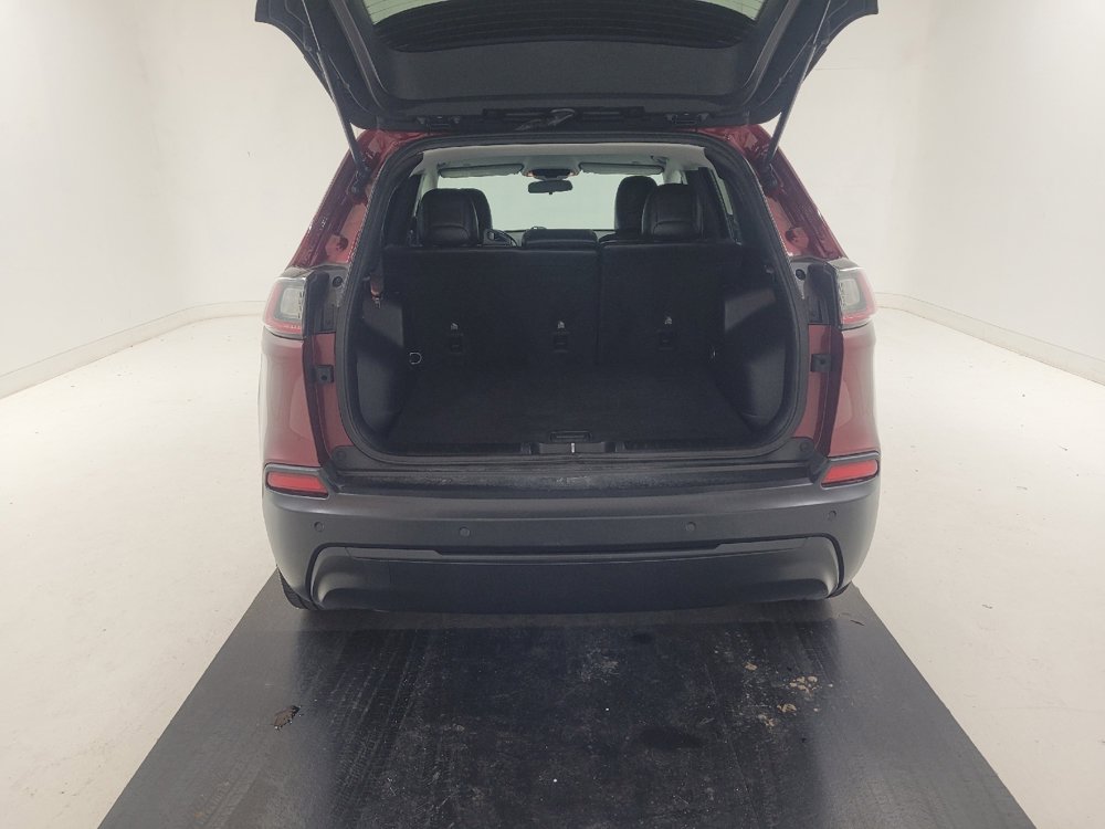 Used 2019 Jeep Cherokee Latitude Plus FWD image 29