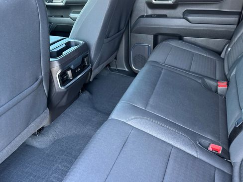 Used 2025 GMC Sierra 1500 Elevation image 12