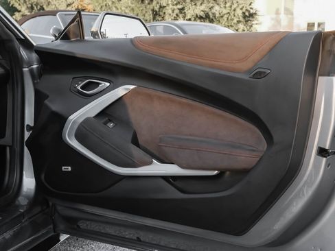 Used 2020 Chevrolet Camaro ZL1 image 45