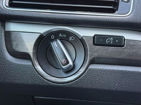 Used 2017 Volkswagen Passat 1.8T SE image 35