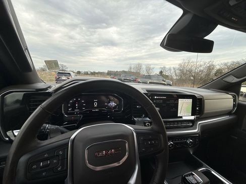 Certified 2025 GMC Sierra 1500 SLT w/ SLT Premium Package image 16