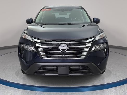 Certified 2025 Nissan Rogue SV image 2