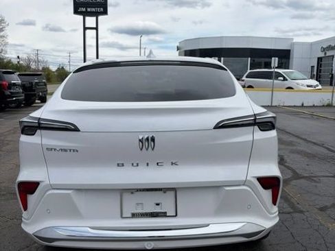 New 2026 Buick Envista Avenir FWD image 8
