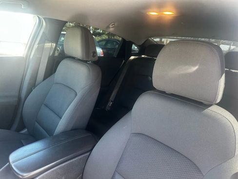 Used 2020 Chevrolet Malibu LT image 12