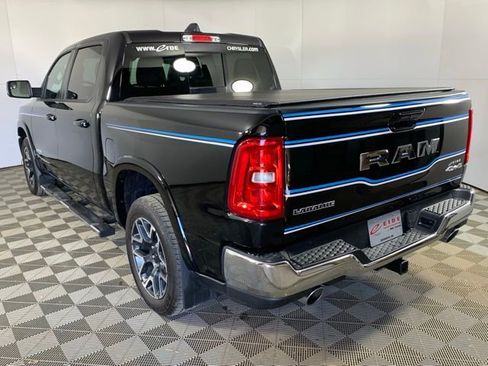 Used 2025 RAM 1500 Laramie AWD/4WD image 7