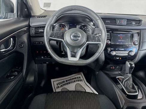 Used 2019 Nissan Rogue SV AWD/4WD image 18