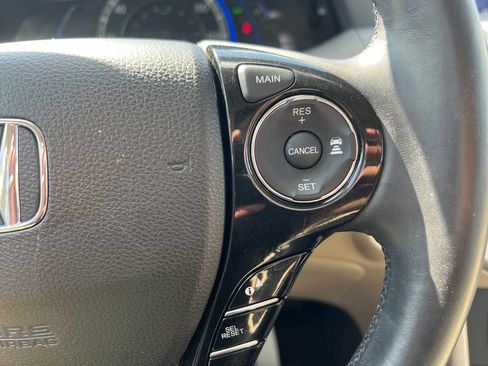 Used 2014 Honda Accord Touring image 22